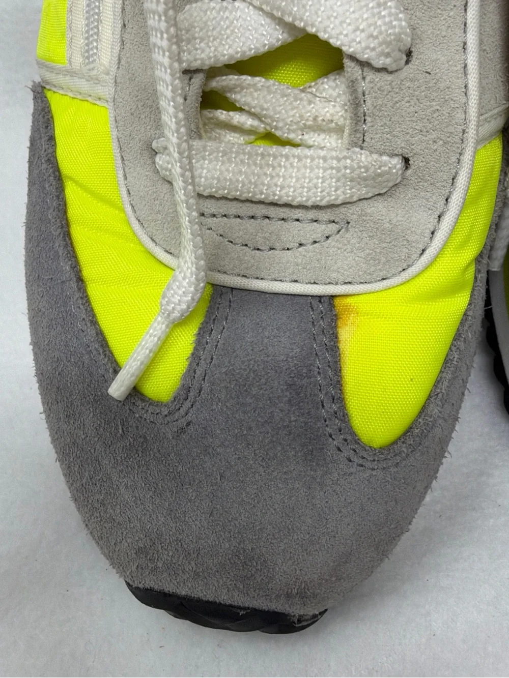 Vintage Y2K kangaROOS Neon Yellow & Gray Men’s Shoes Size 10